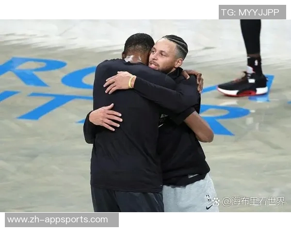 阿里纳斯称詹姆斯掌权有利球队争冠库里同样追求胜利